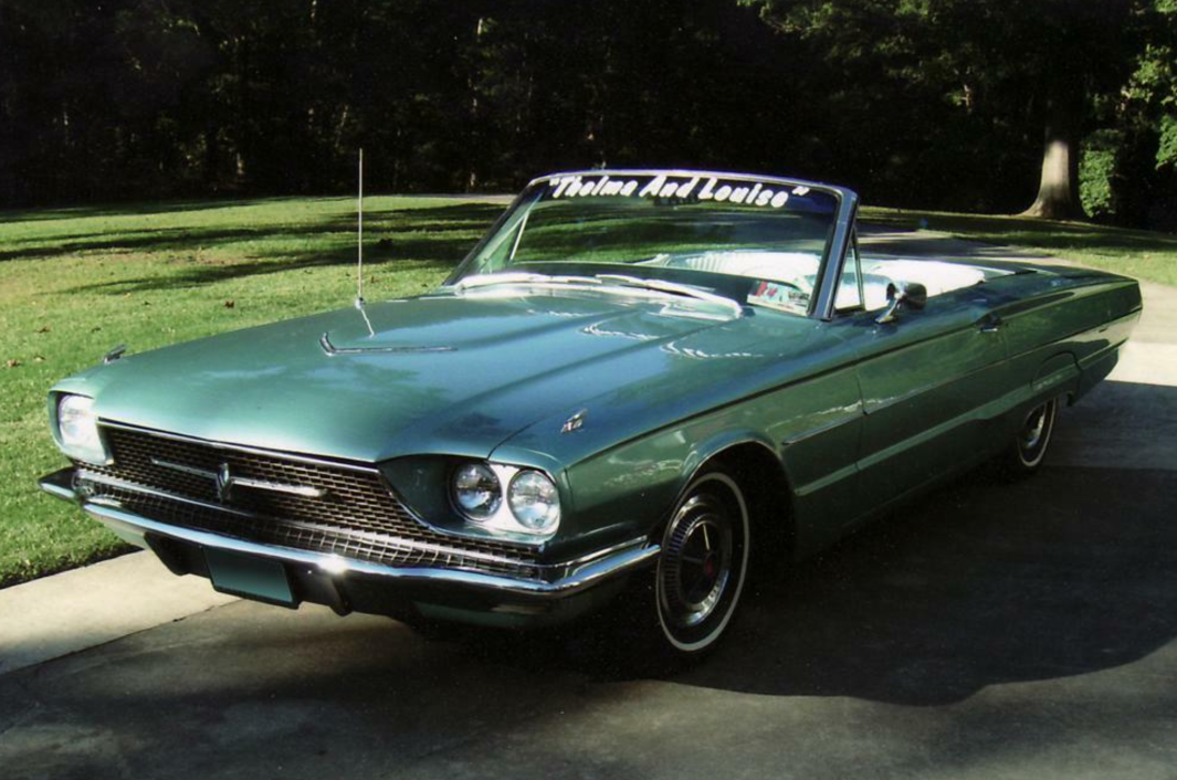 1966_ford_thunderbird_convertible_thelma_and_louise
