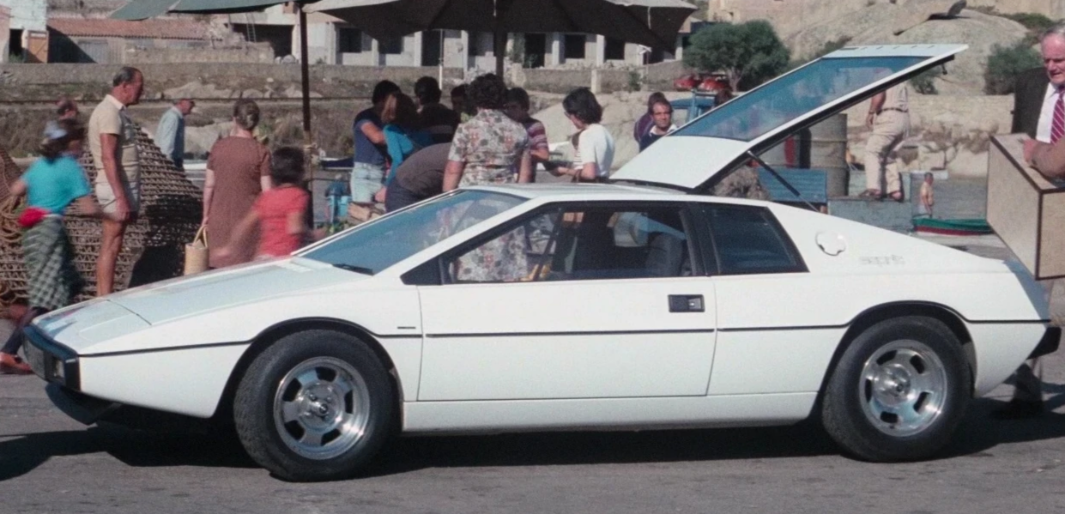 1976_lotus_esprit_coupe_spy_who_loved_me