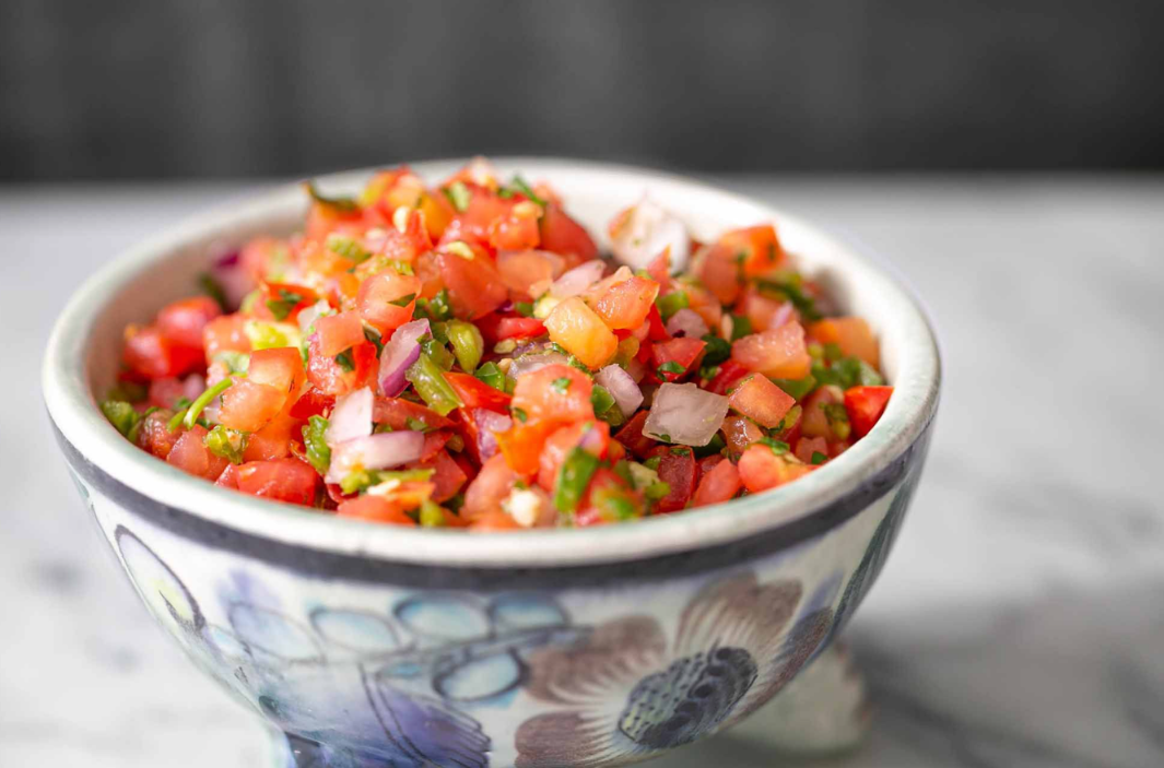 salsa_dip_tomatoes_onions_in_bowl